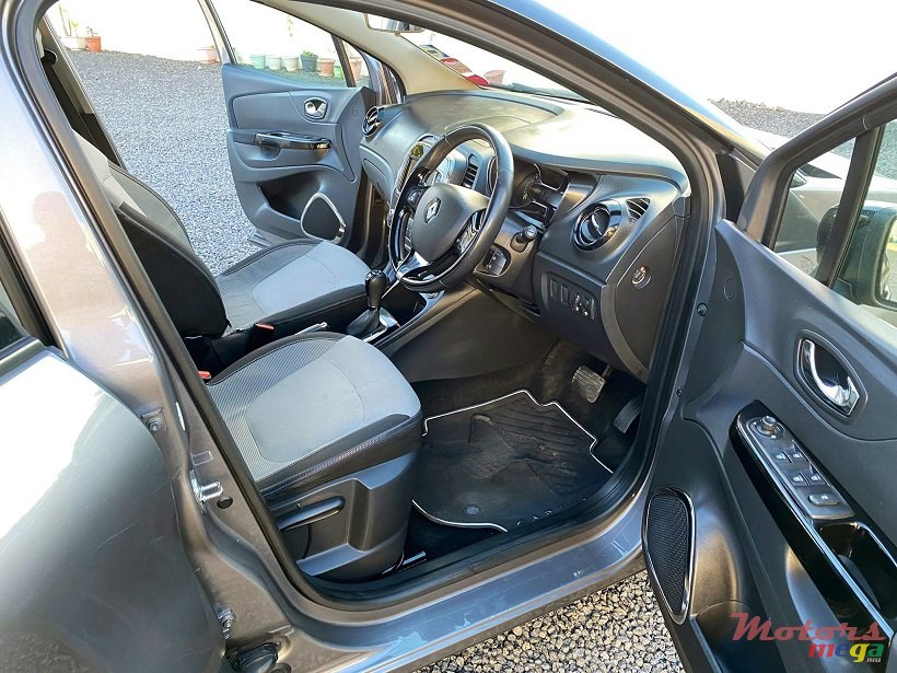 2014' Renault Captur Auto 1.2L photo #3