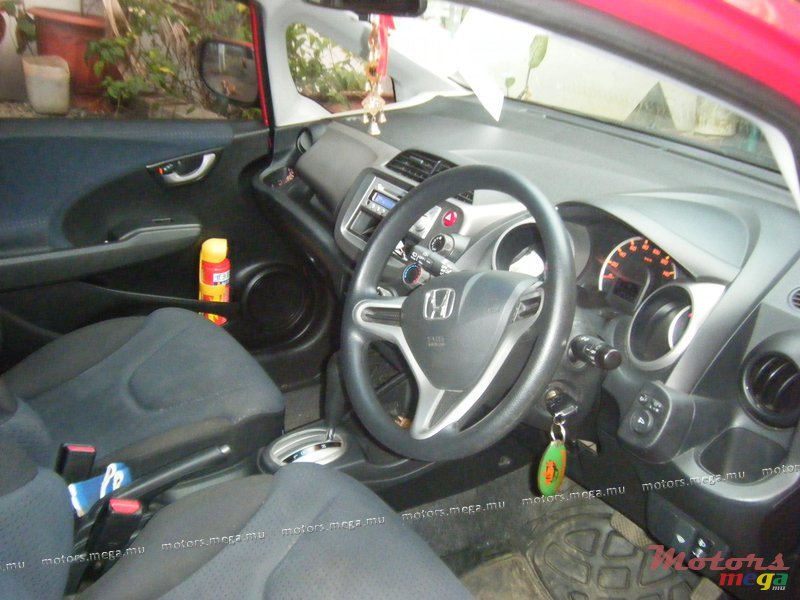 2008' Honda Fit photo #2