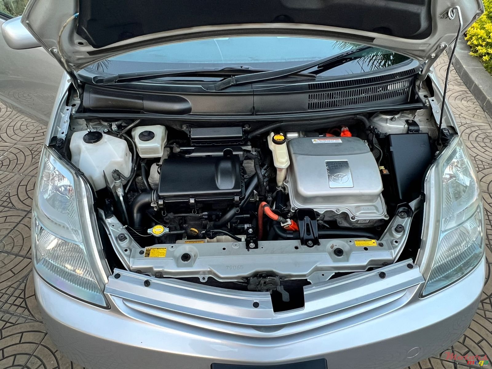 2010' Toyota Prius photo #7