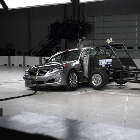 2011 Hyundai Equus named IIHS 'Top Safety Pick'