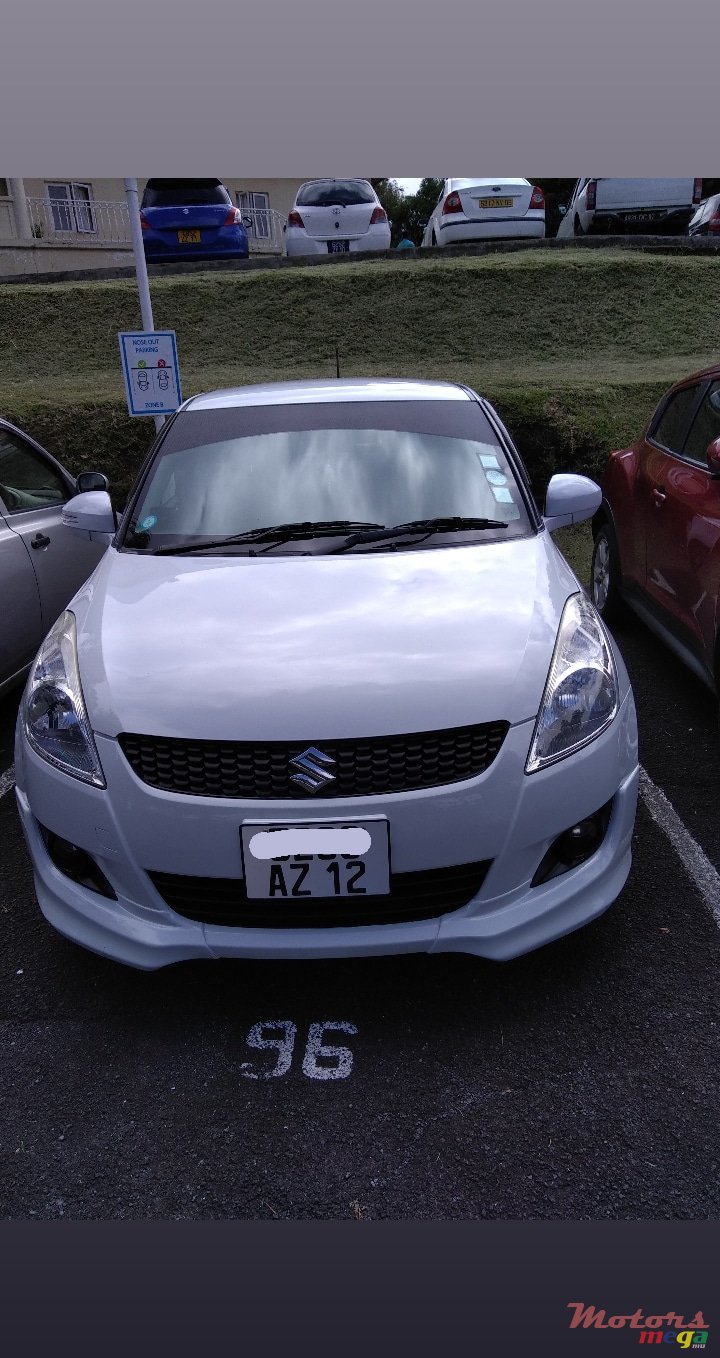 2012' Suzuki Swift photo #1