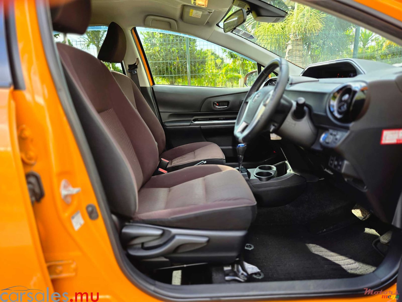 2017' Toyota Aqua S 1.5 Hybrid photo #5