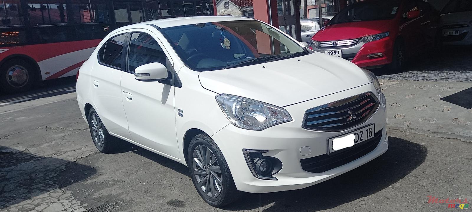 2016' Mitsubishi Attrage photo #1