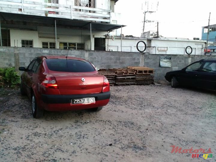 2004' Renault Megane photo #3