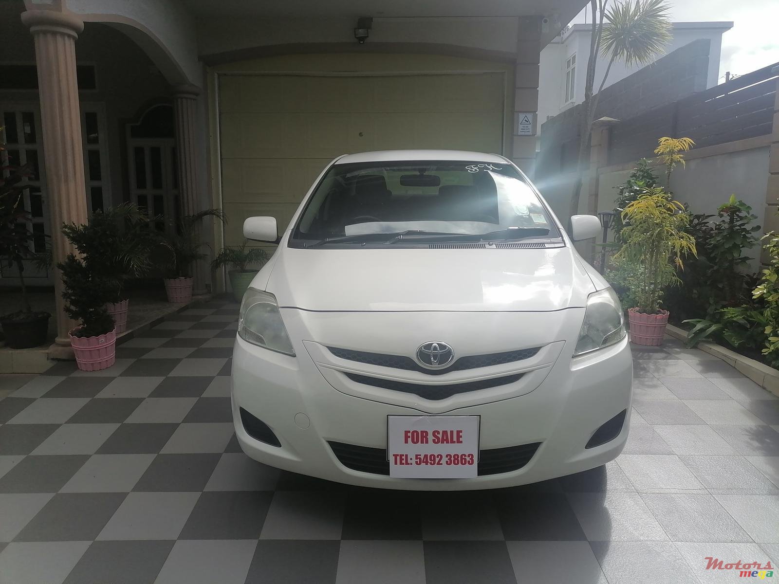 2007' Toyota Yaris photo #2