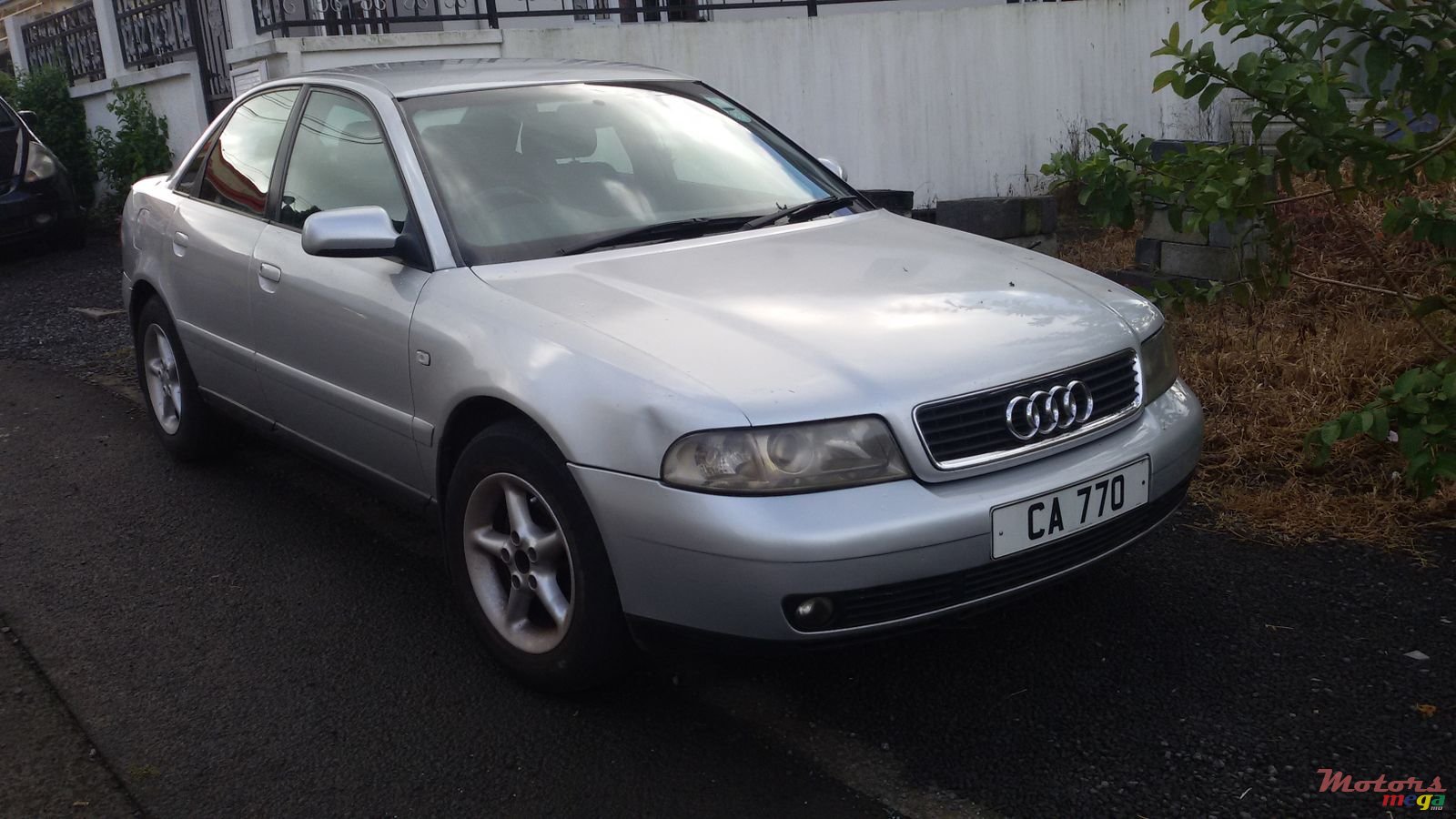 2001' Audi A4 photo #1