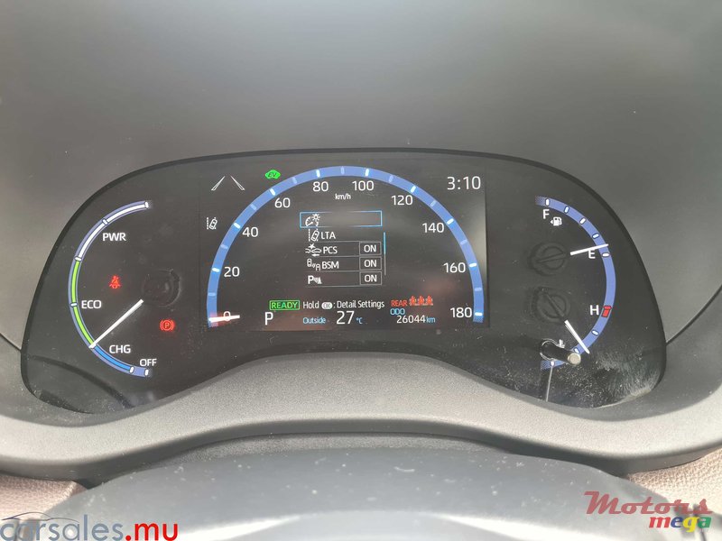2022' Toyota Yaris Cross 1.5 Hybrid photo #7