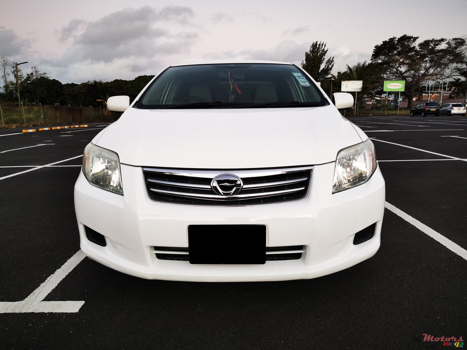 2009' Toyota Axio photo #1