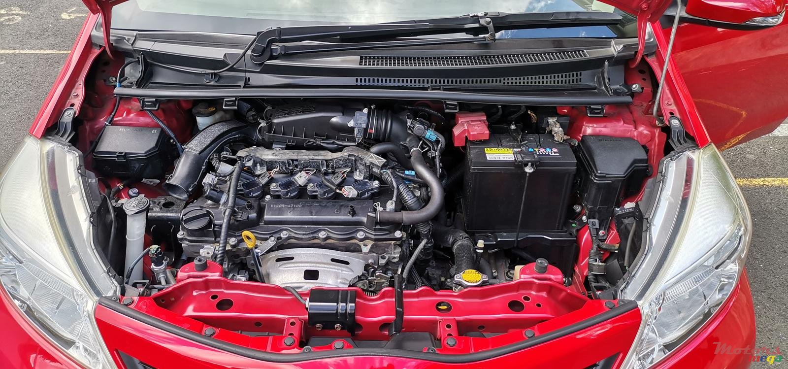 2011' Toyota Vitz Jewela photo #7