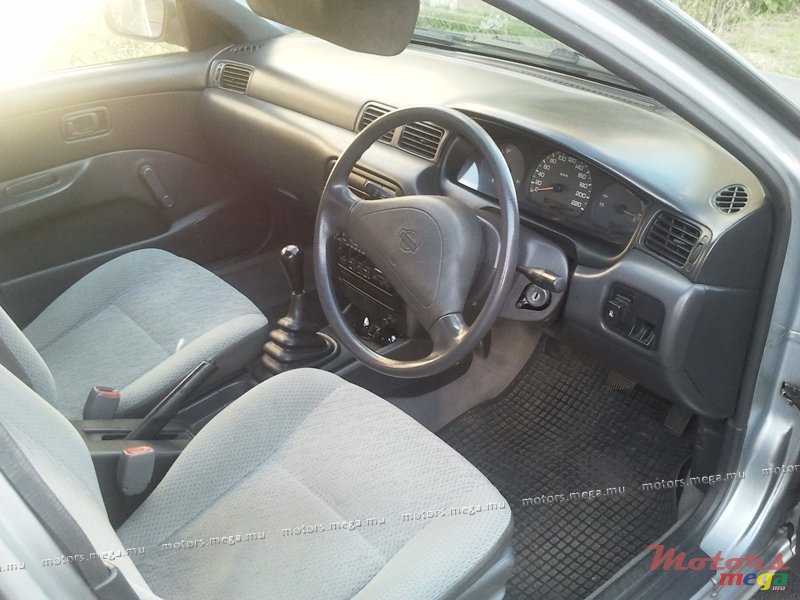 1998' Nissan photo #3