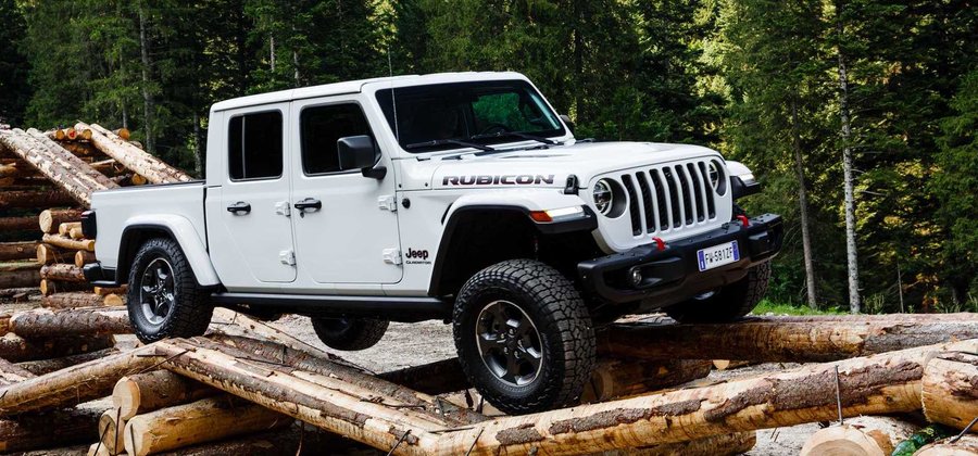 Jeep Gladiator Arrives In Europe With 260-HP V6 Diesel Engine