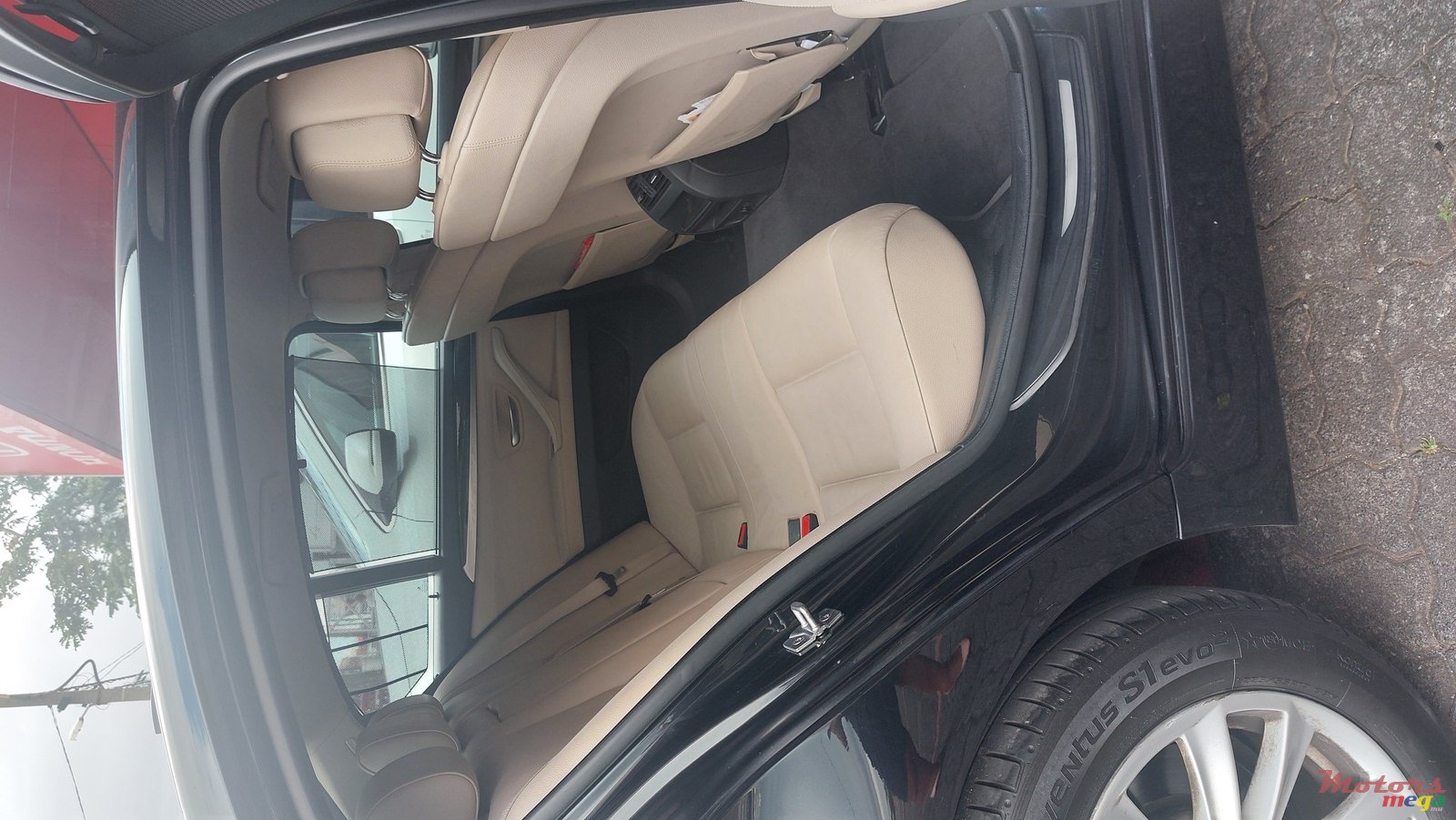 2012' BMW 520 photo #1