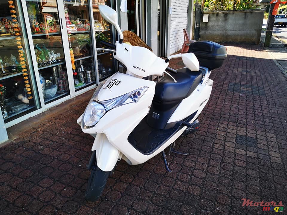 2015' Honda Elite photo #2