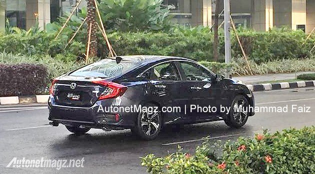 2016 Honda Civic spy shots Indonesia