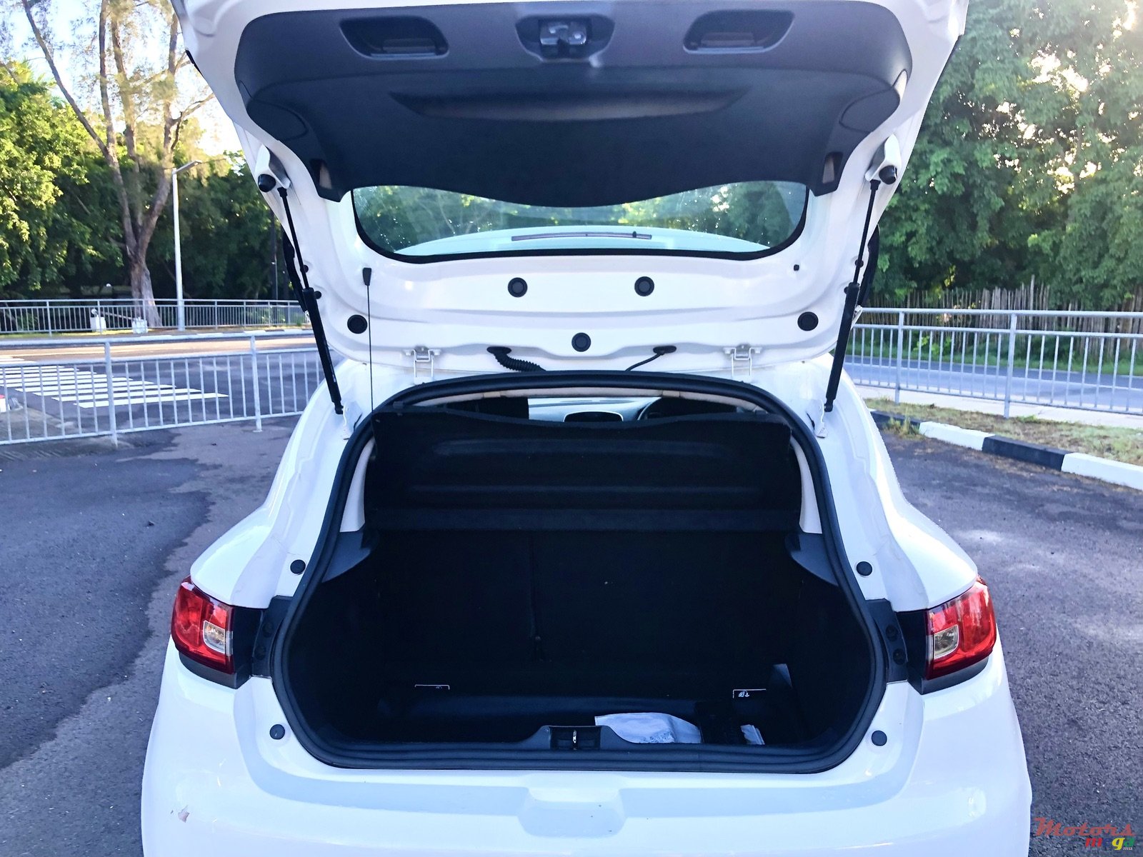 2017' Renault Clio 1.2 Turbo photo #3