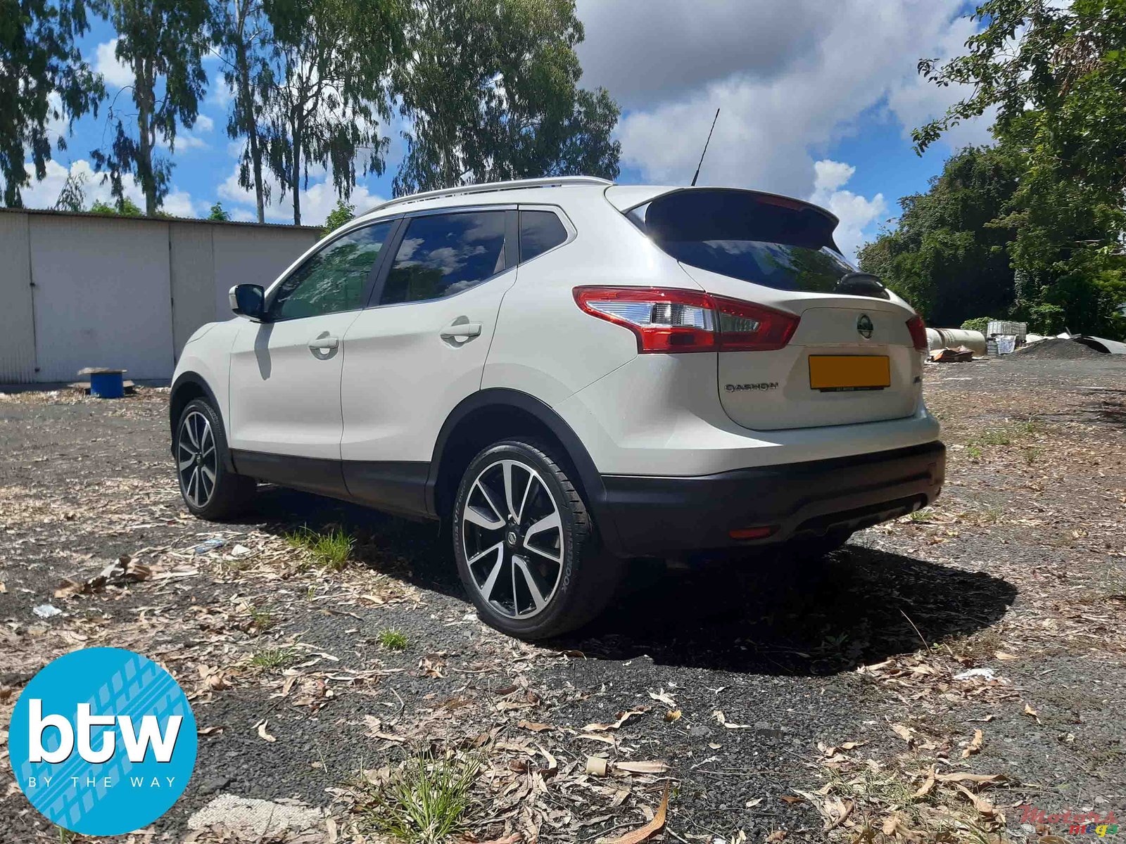 2015' Nissan Qashqai Acenta dCi photo #2