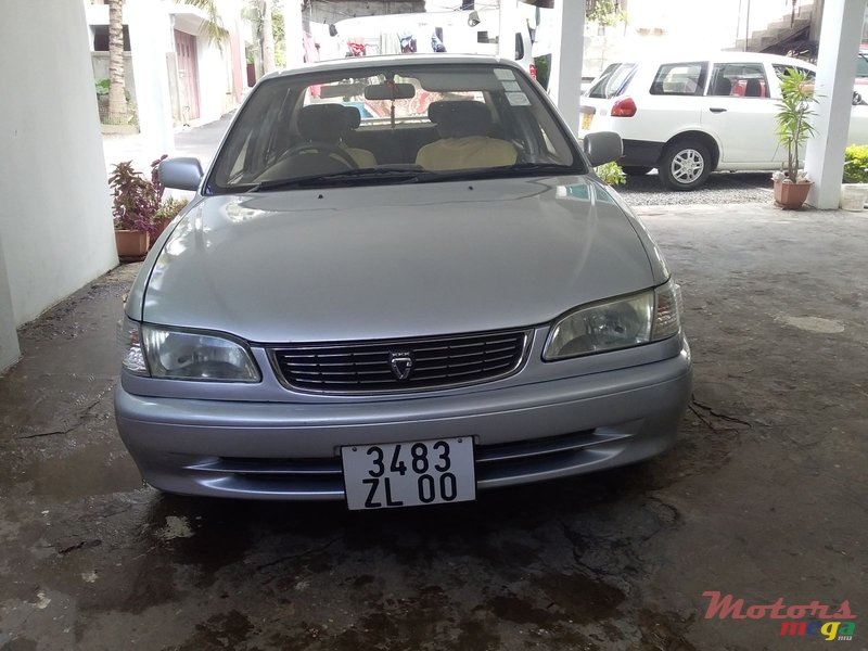 2000' Toyota Corolla nil photo #1