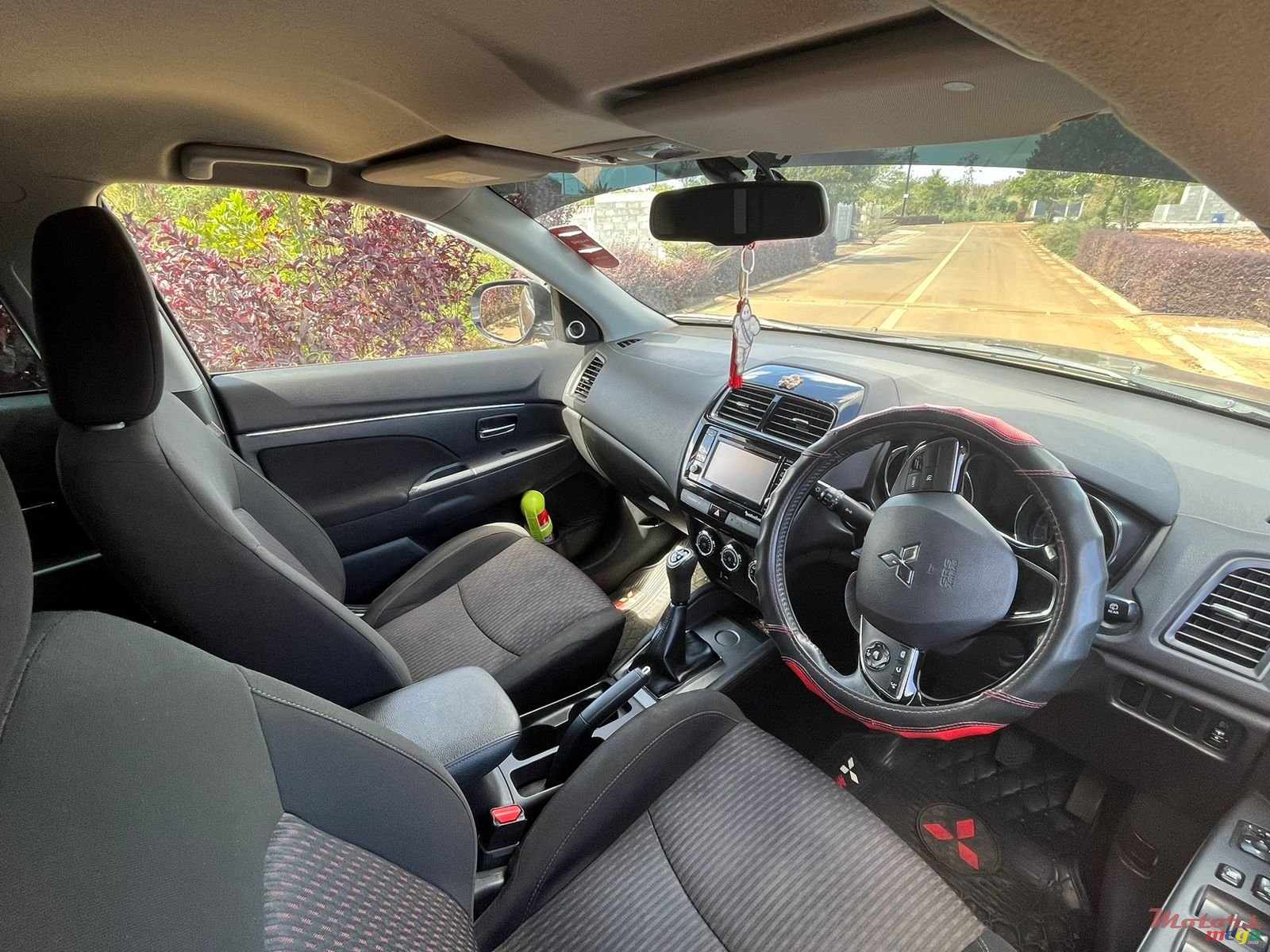 2020' Mitsubishi ASX photo #7