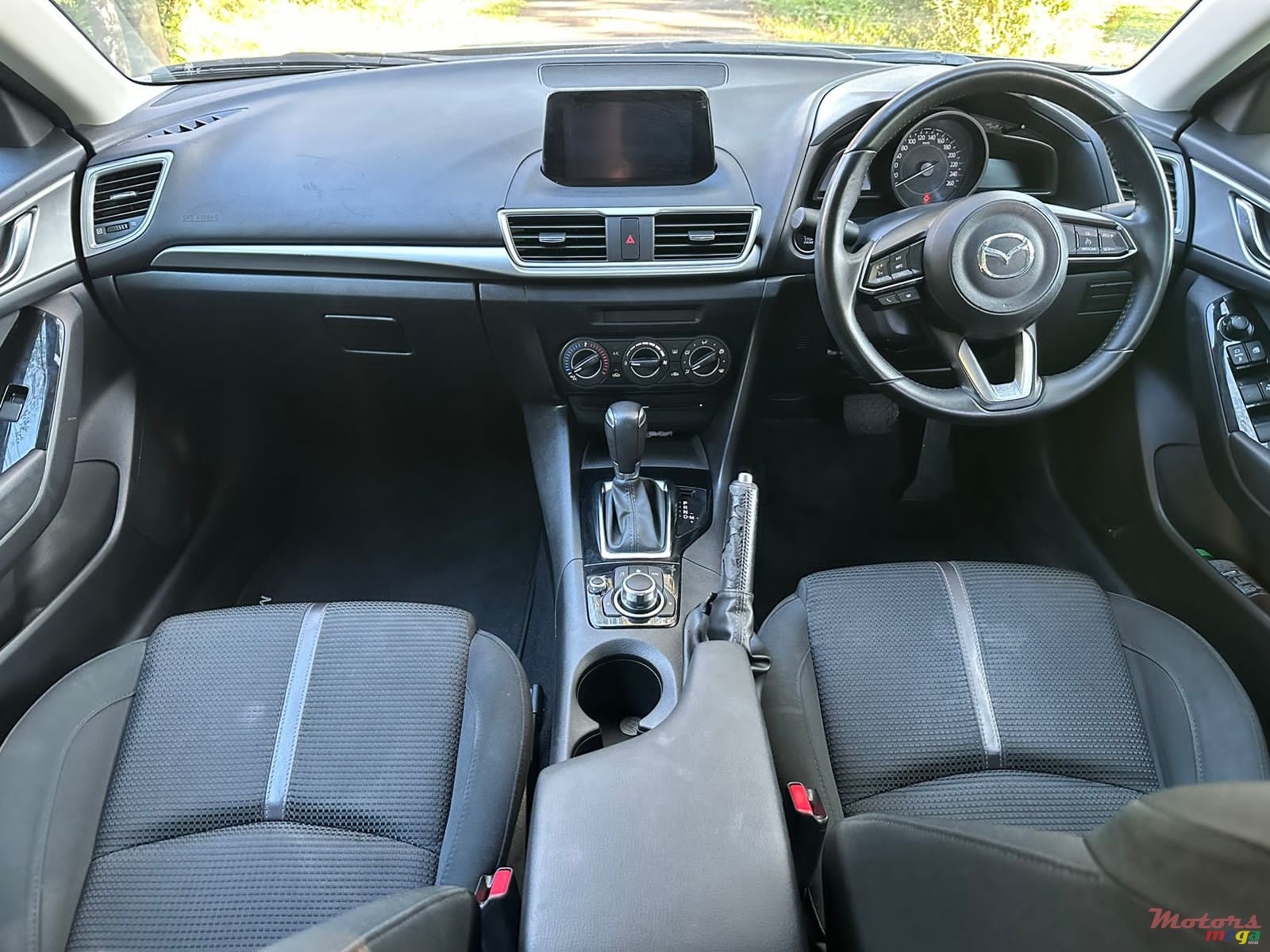 2018' Mazda 3 photo #5
