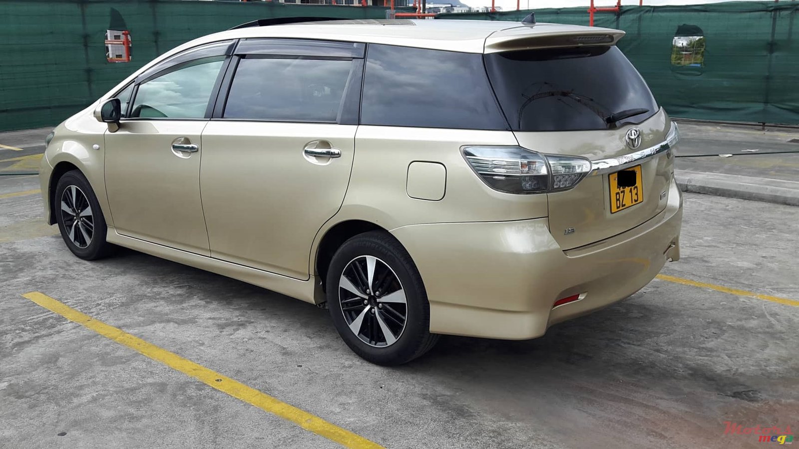 2013' Toyota Fielder WISH S SPORT 8 SEATS photo #3