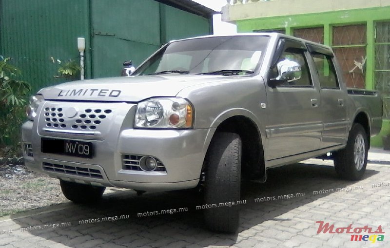 2009' GWM Double Cab Lux photo #1