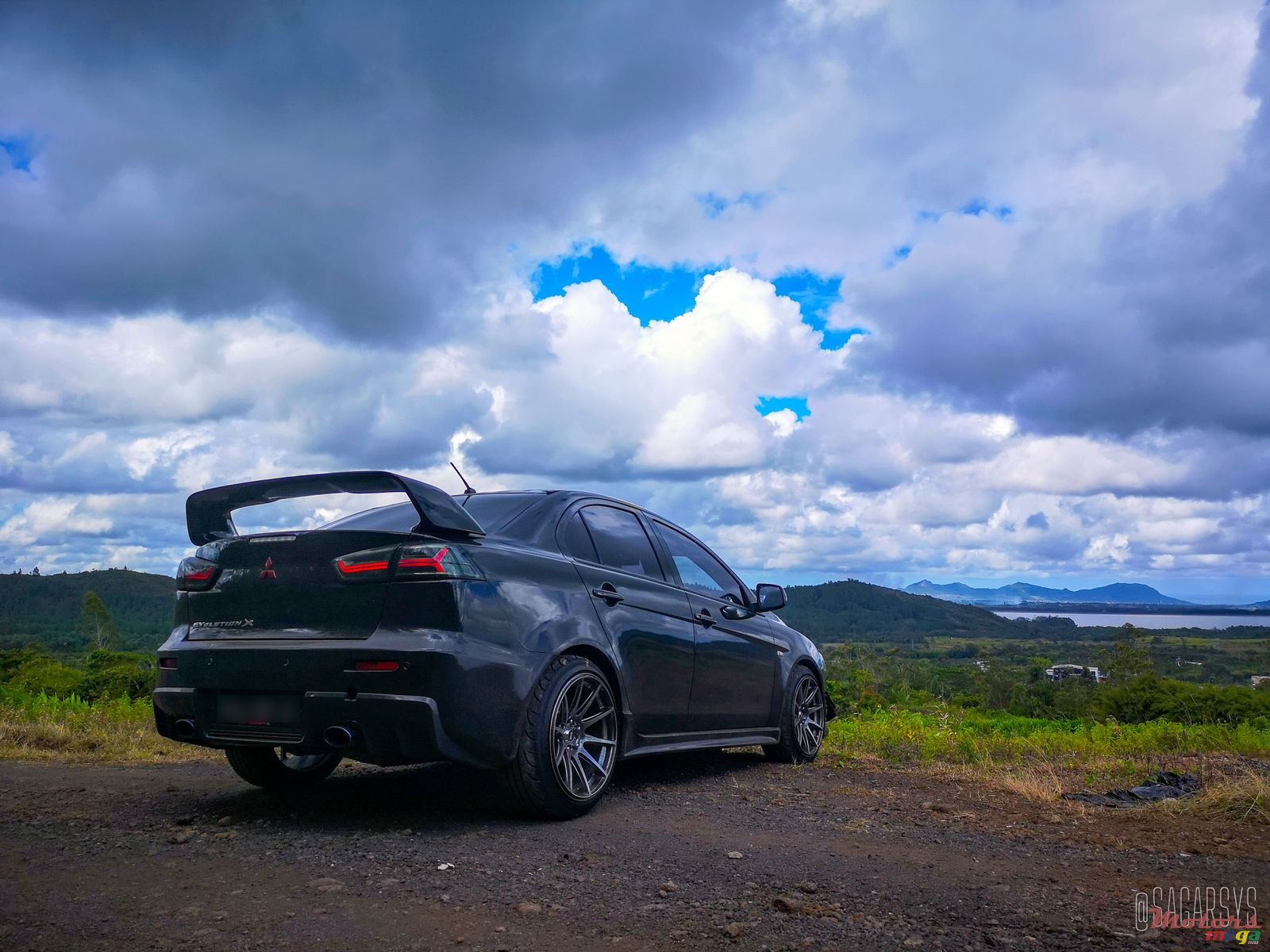 2012' Mitsubishi Lancer X Evo kit photo #2