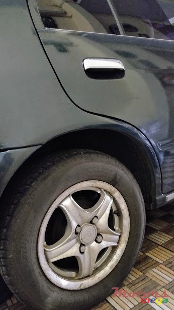 1997' Toyota Starlet Carat photo #3