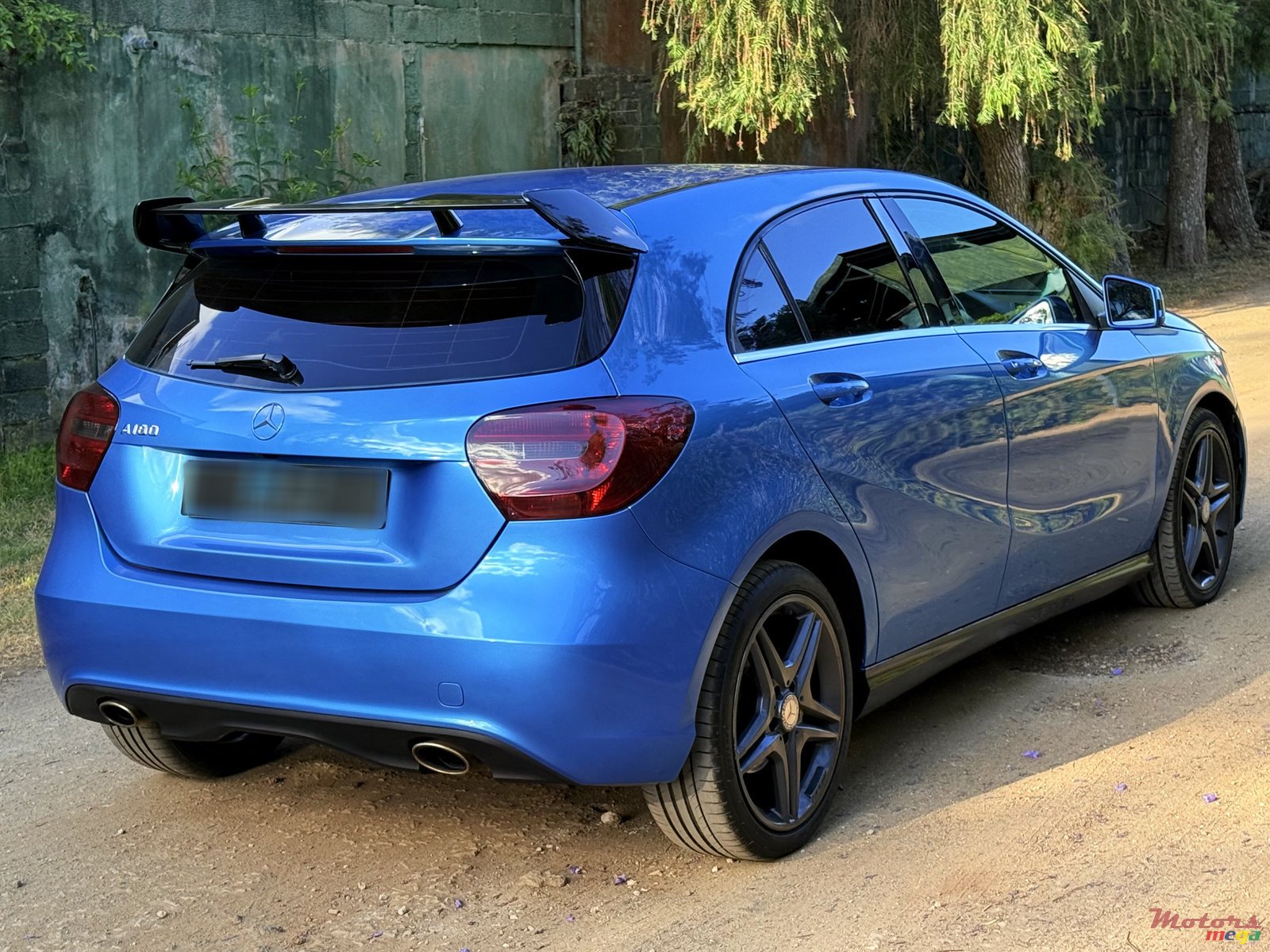 2013' Mercedes-Benz A 180 photo #2