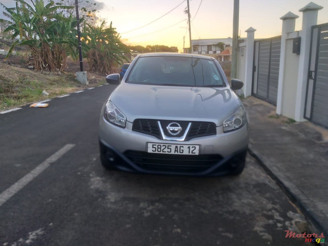 2012' Nissan Qashqai photo #4