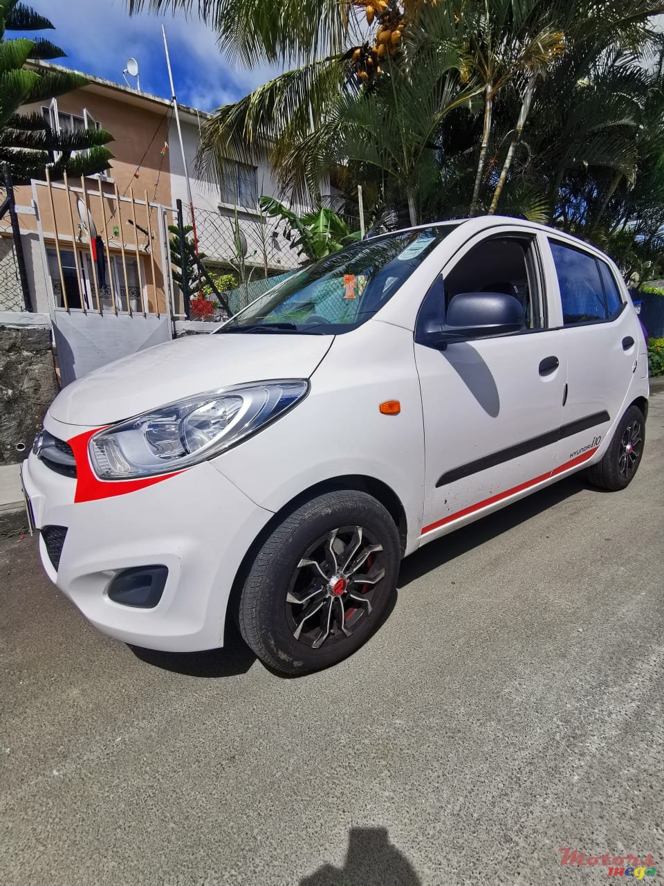 2014' Hyundai i10 photo #2