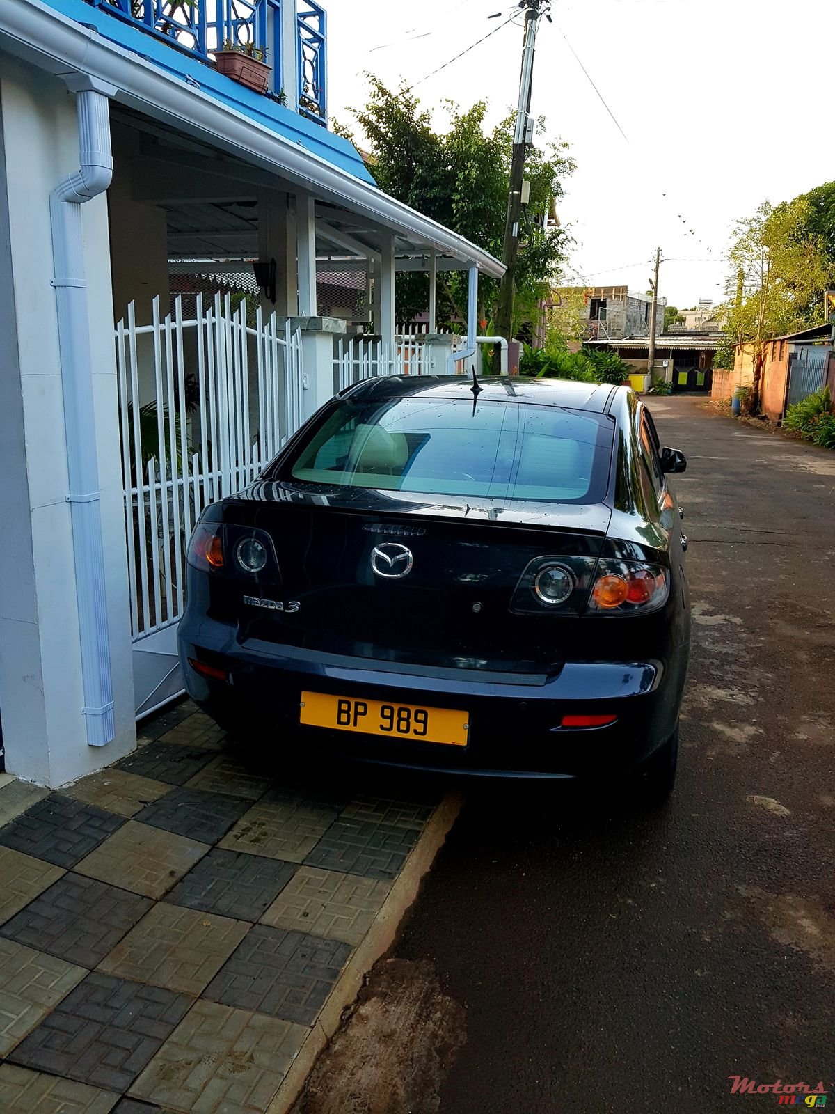 2004' Mazda 3 photo #2