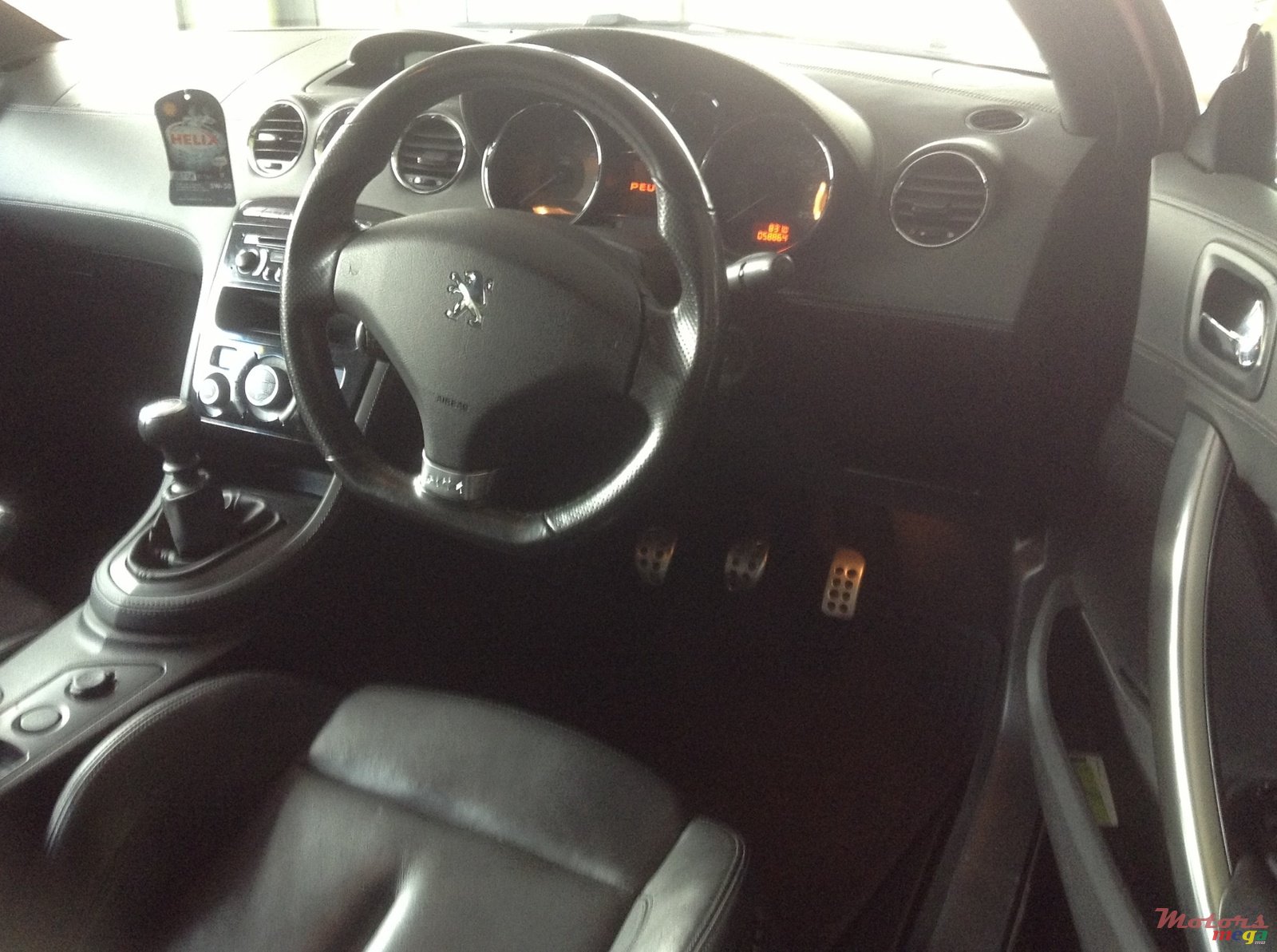 2011' Peugeot RCZ photo #4