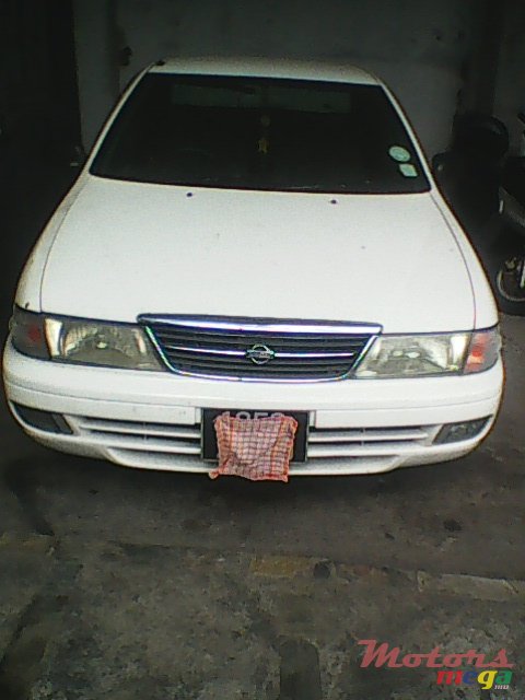 1999' Nissan Sunny photo #1