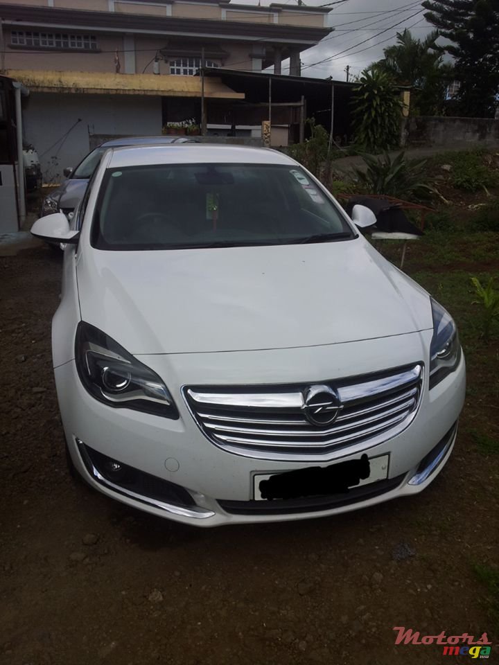 2014' Opel Insignia photo #1