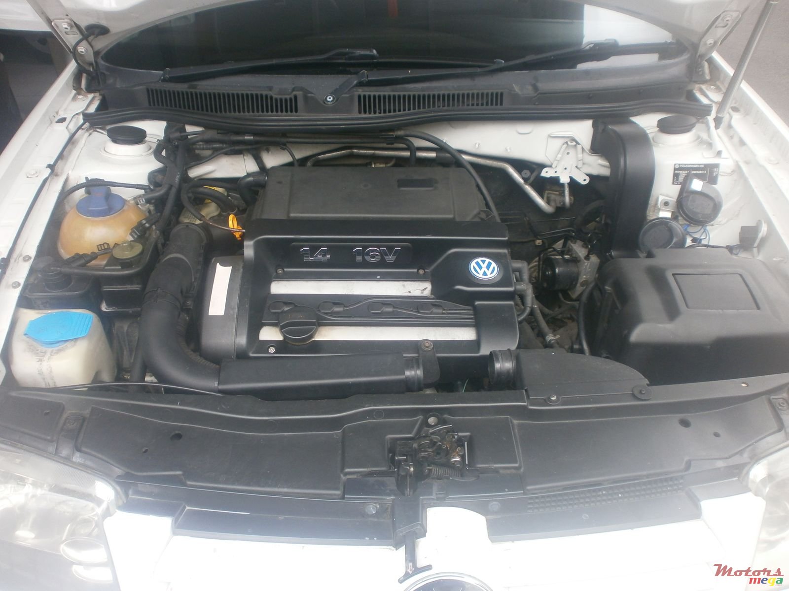 2002' Volkswagen Bora photo #3