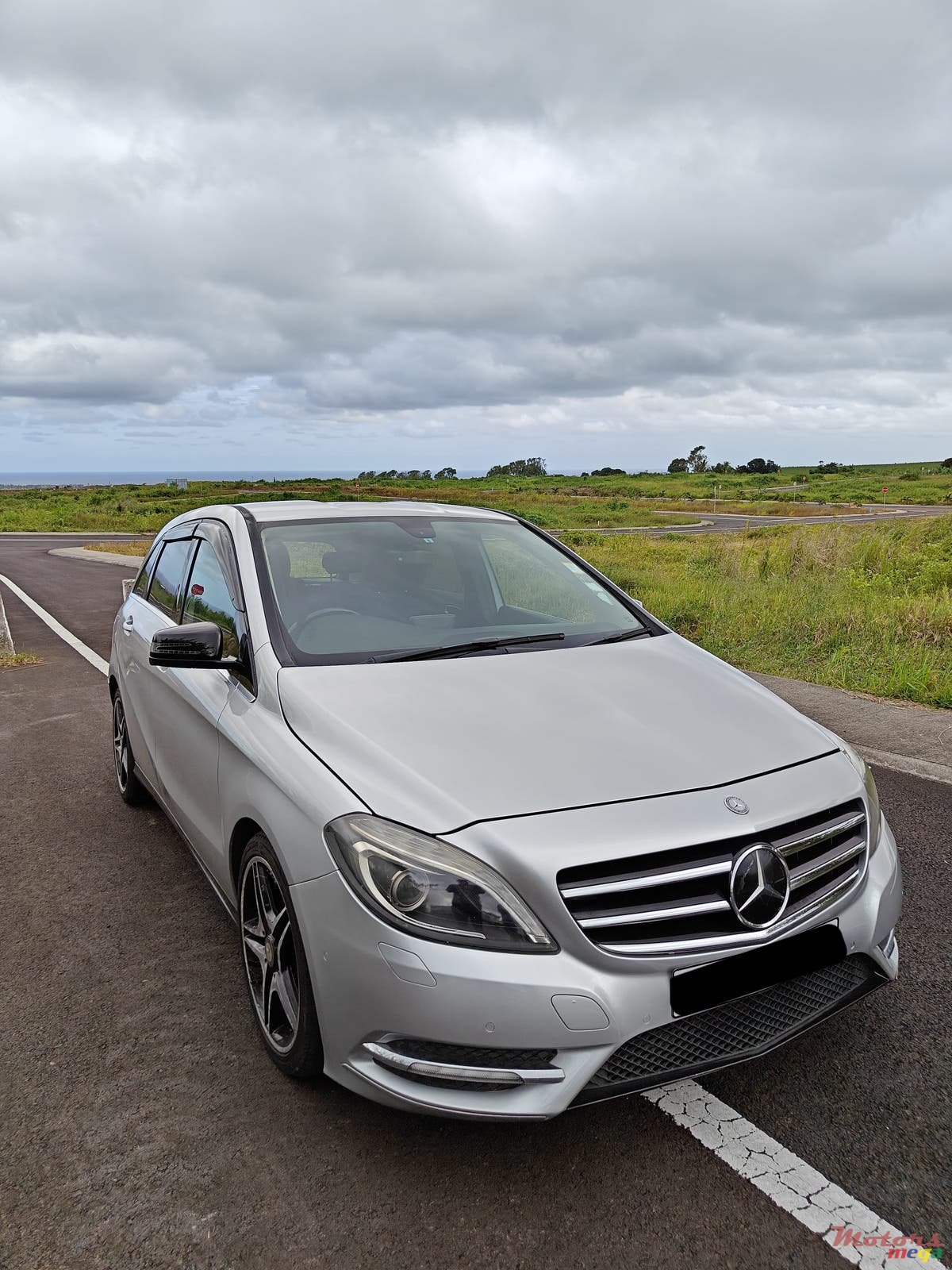 2012' Mercedes-Benz 180 photo #1