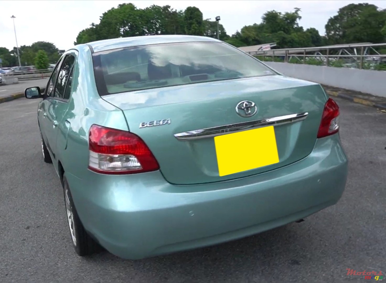 2006' Toyota Yaris Belta photo #2