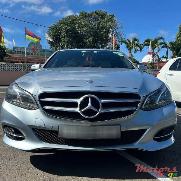 2014' Mercedes-Benz E 200 Avantgarde photo #2