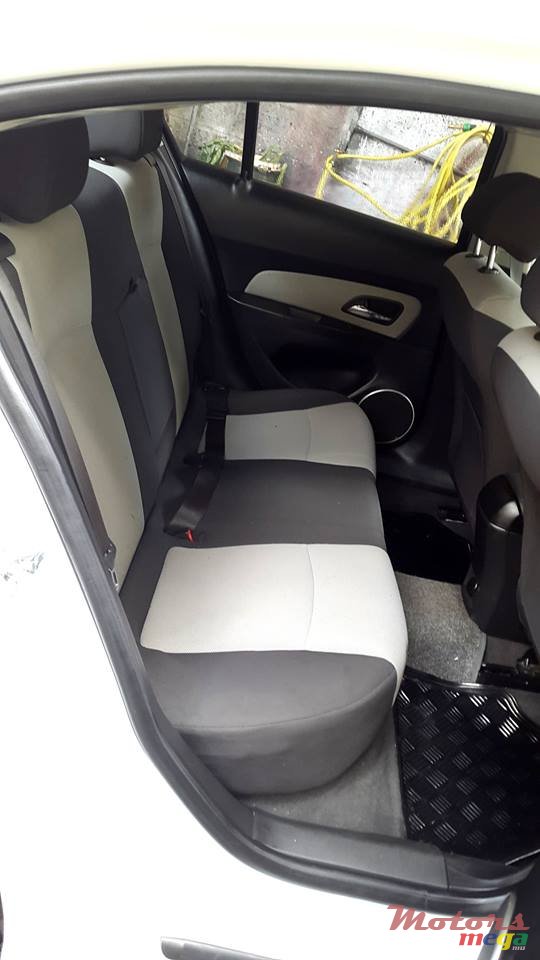 2011' Chevrolet photo #6