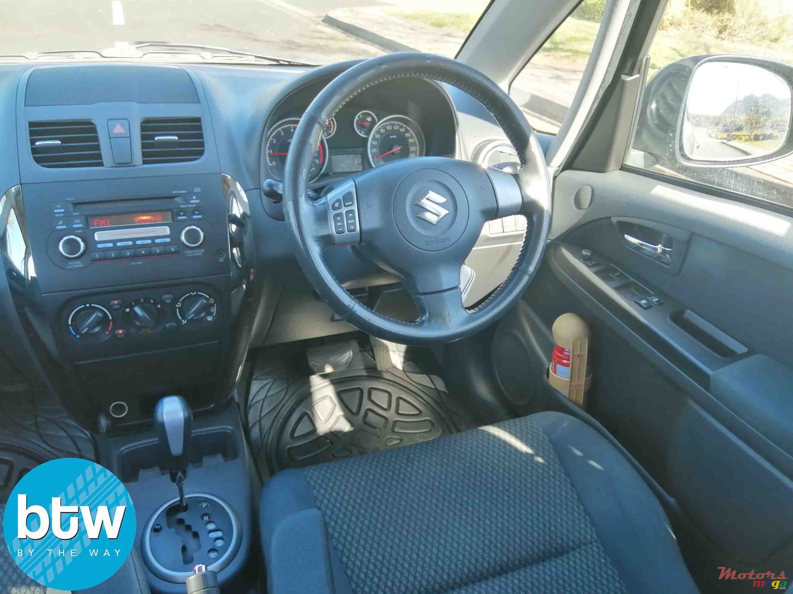 2014' Suzuki SX4 VVT photo #5