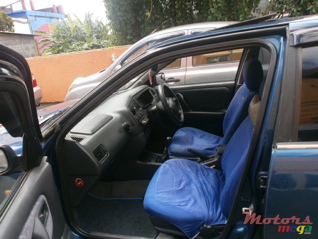 1998' Nissan Primera photo #4