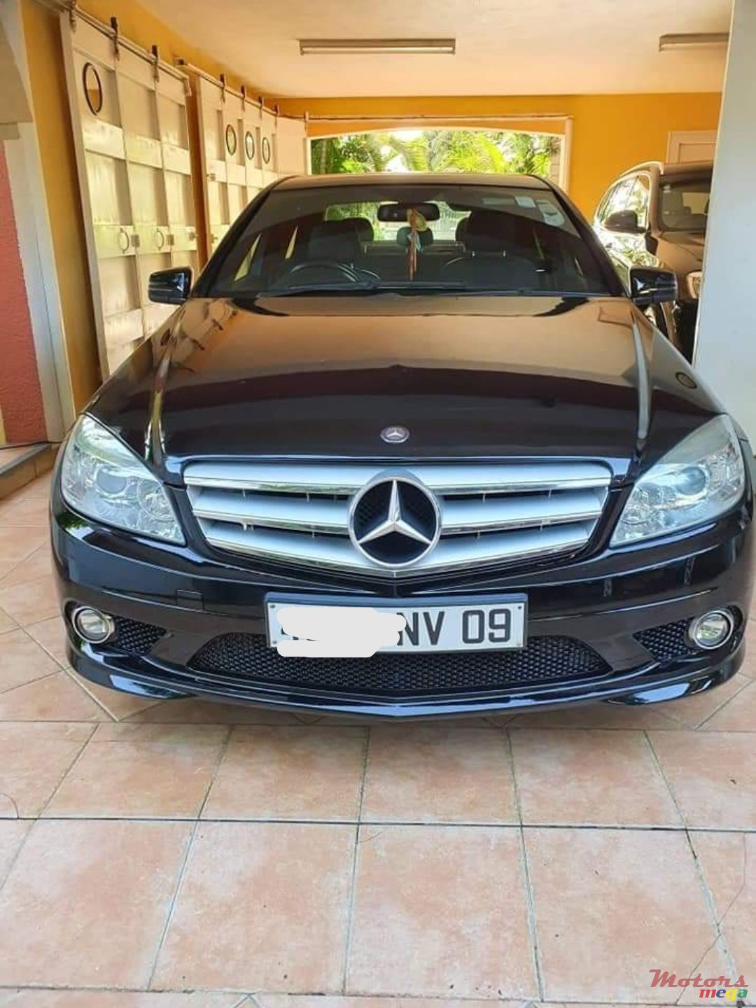 2009' Mercedes-Benz C-Class photo #1