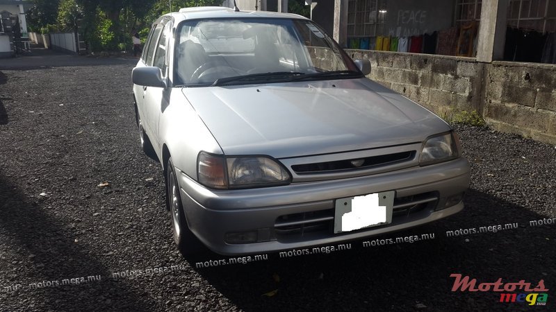 1994' Toyota Starlet photo #2