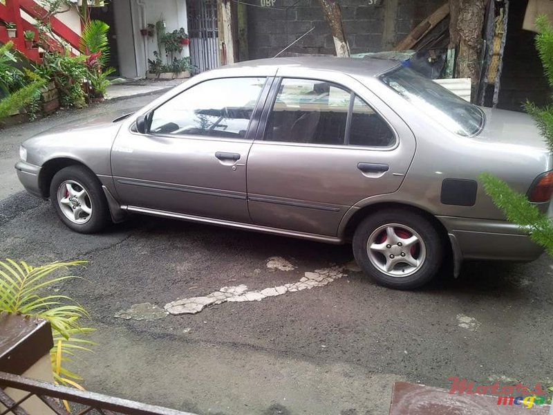 1996' Nissan Sunny photo #1