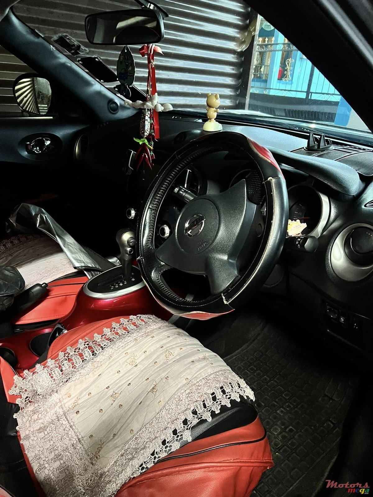 2012' Nissan Juke photo #5