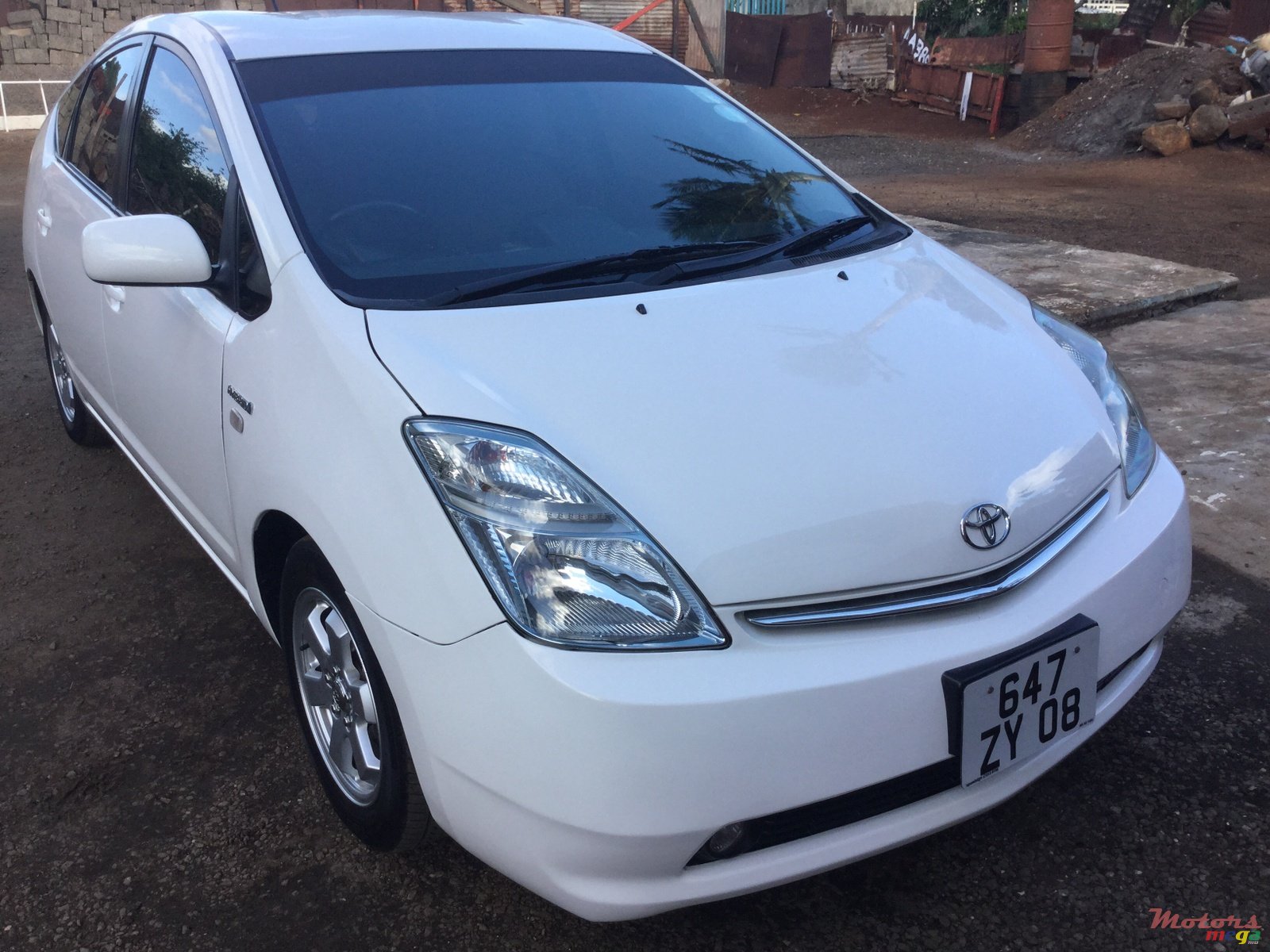 2008' Toyota Prius Hybrid photo #1