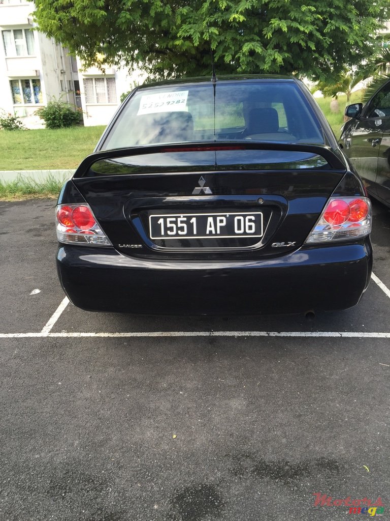2006' Mitsubishi Lancer photo #2