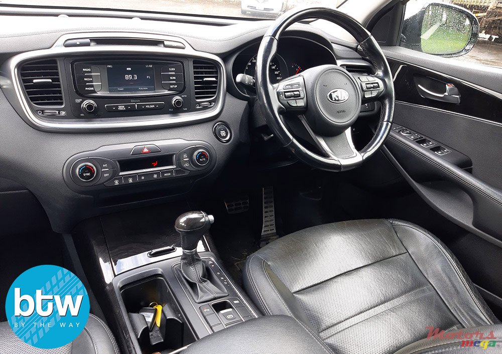 2015' Kia Sorento CRDI photo #5