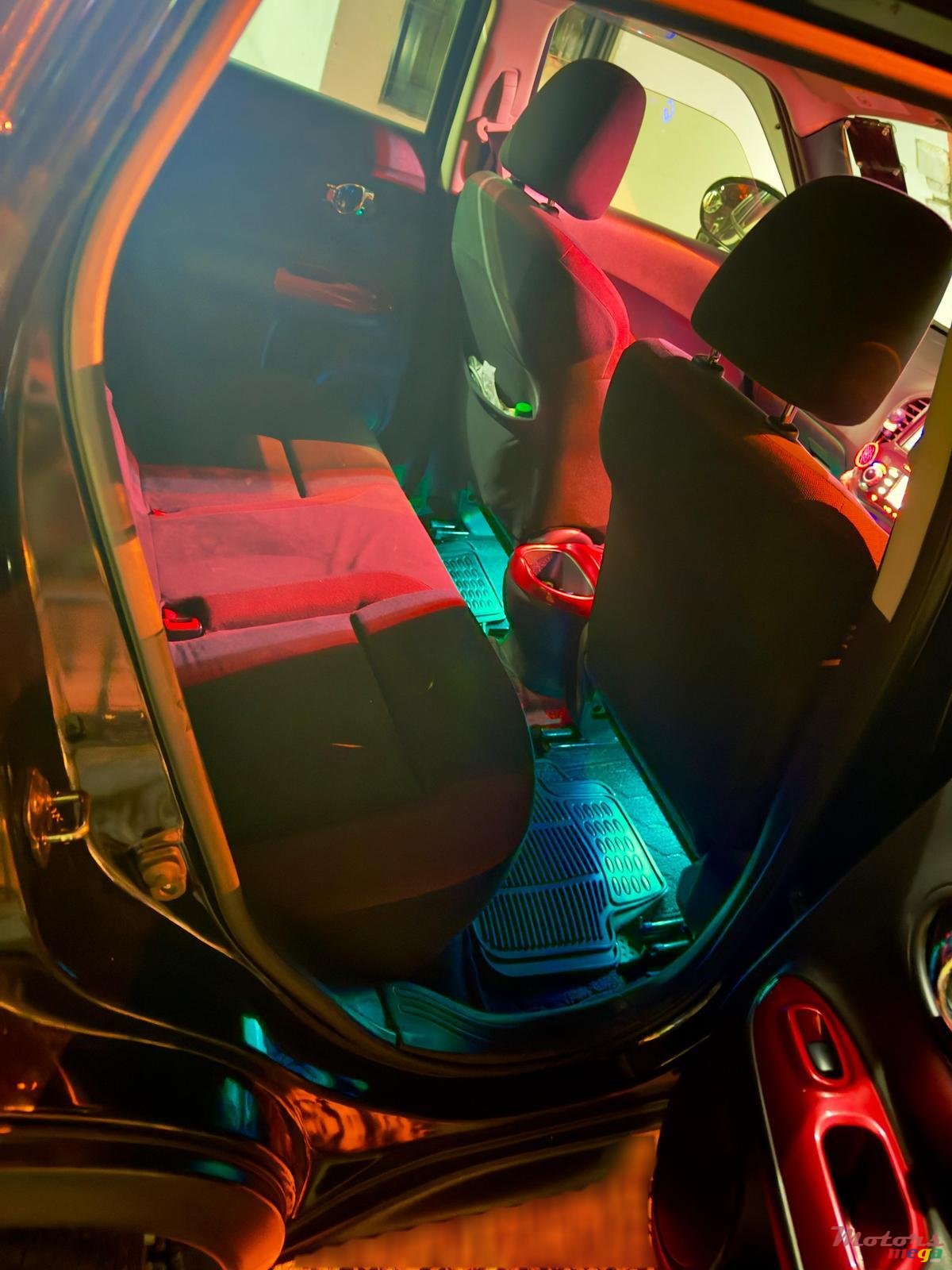 2013' Nissan Juke photo #6