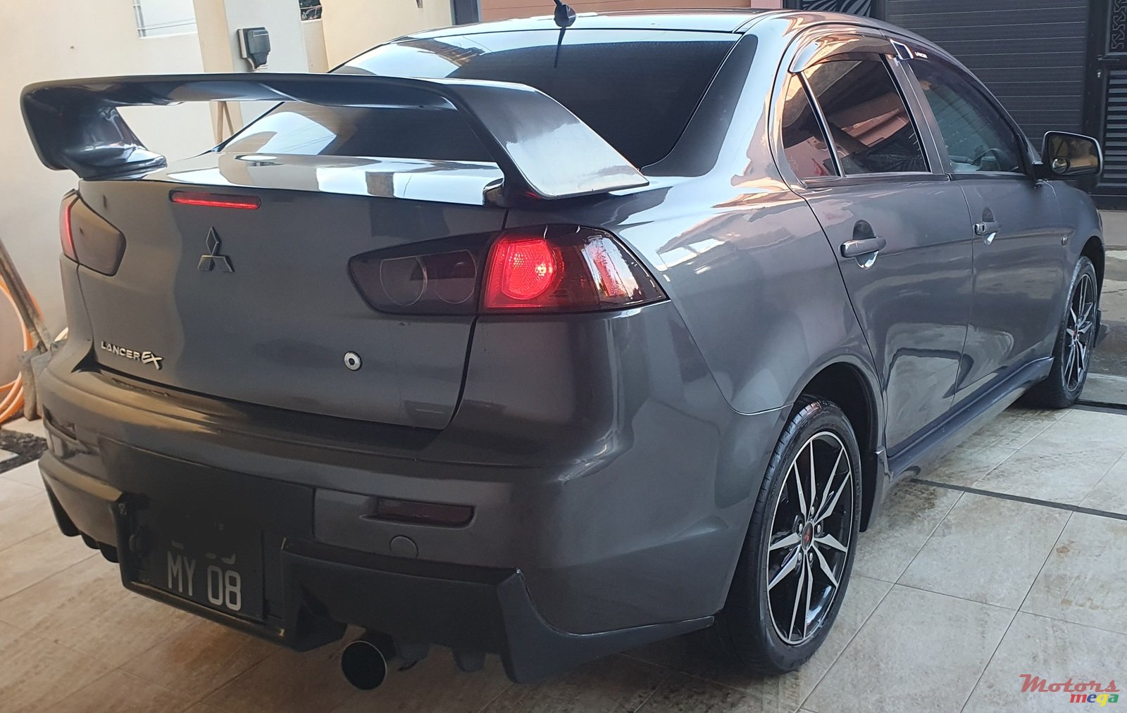 2008' Mitsubishi photo #5